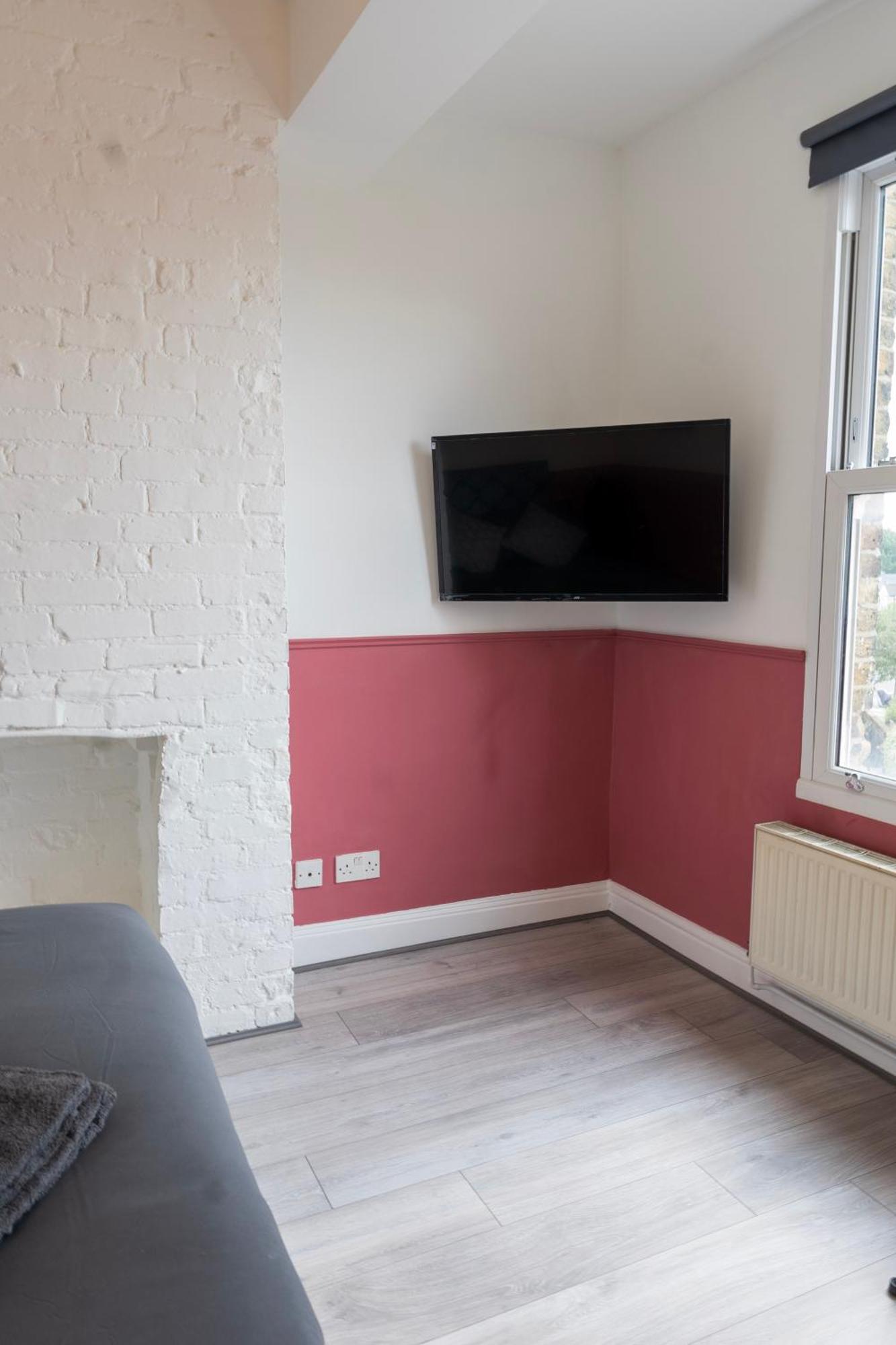 5C- Stylish Urban Retreat - Spacious 2 Bed Flat London Bagian luar foto