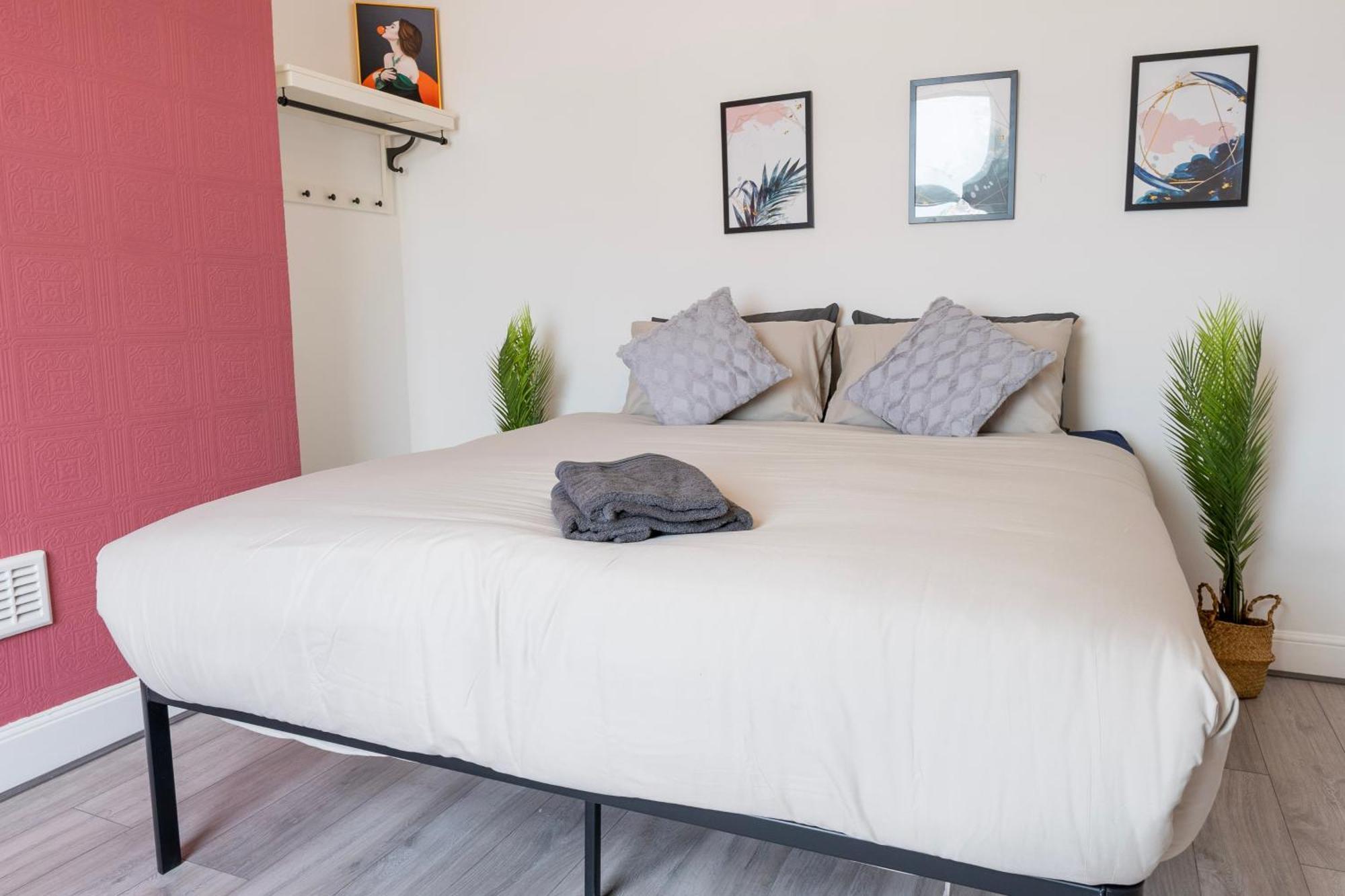 5C- Stylish Urban Retreat - Spacious 2 Bed Flat London Bagian luar foto