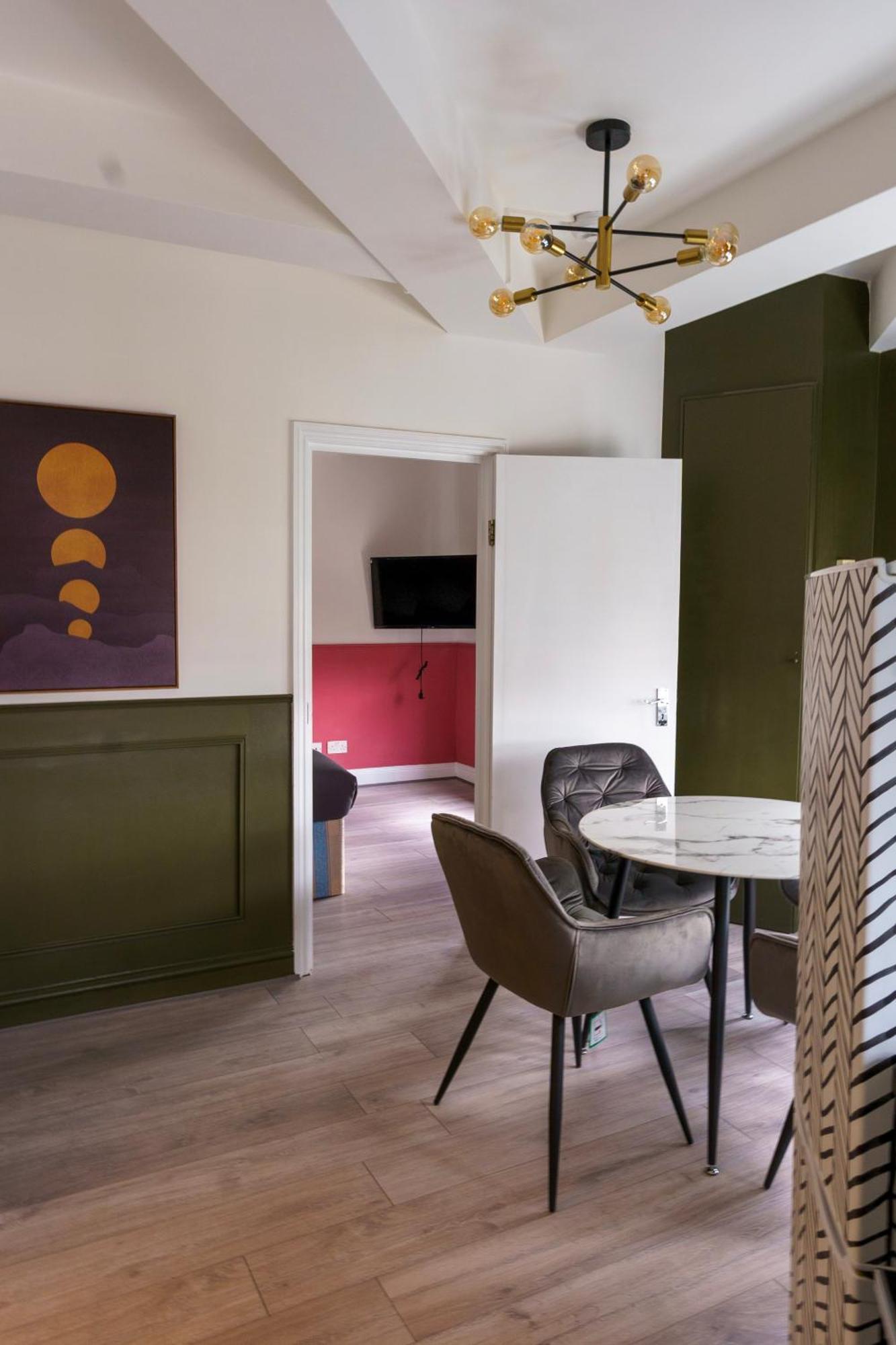 5C- Stylish Urban Retreat - Spacious 2 Bed Flat London Bagian luar foto